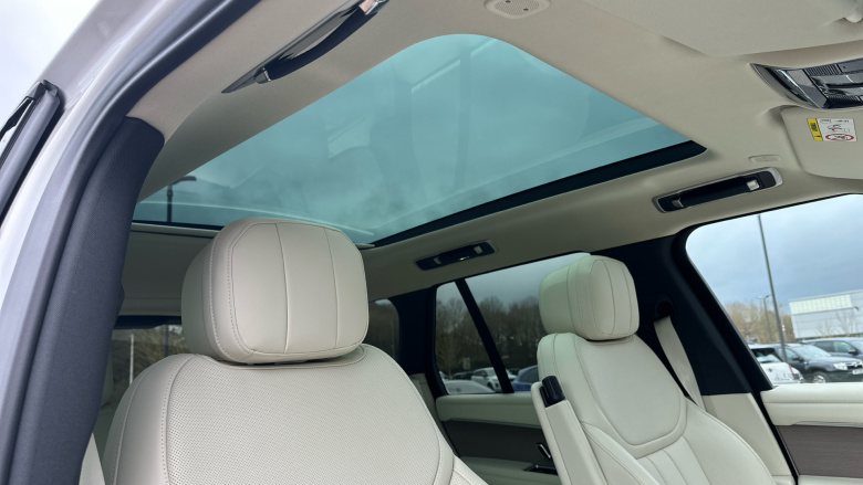 Land Rover Range Rover 3.0 D350 SE 4dr Auto Diesel Estate